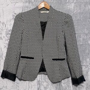 Black and White Geometric Women’s Blazer Jacket Size Medium
